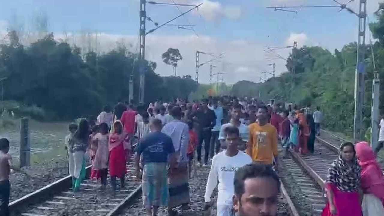 Train accident cause death in Murshidabad