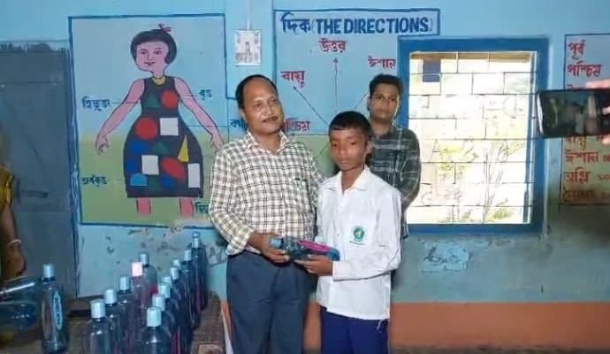 Children do not drink water at the time! 'jal ghanta' initiative to raise awareness in Dhupguri gnr 