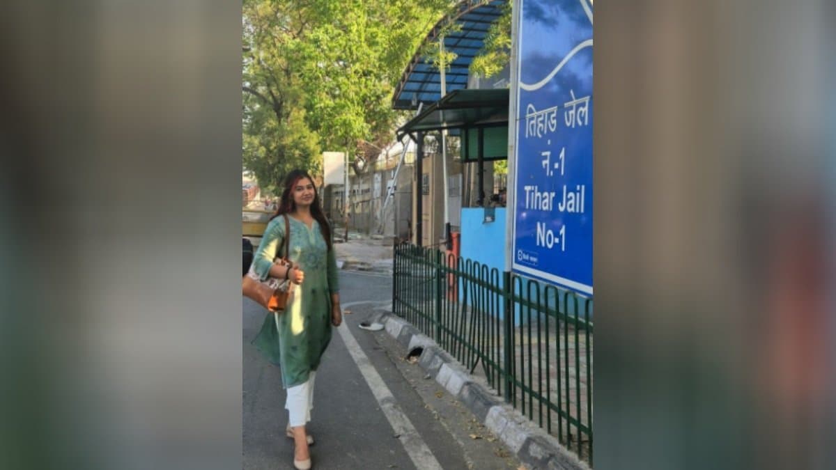 How was the experience of female psychology intern in Tihar Jail