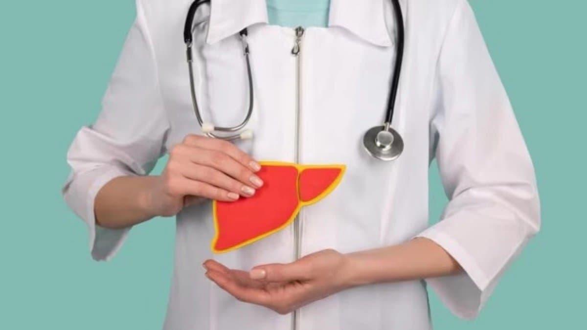 These warning symptoms on your hands can indicate fatty liver syndrome