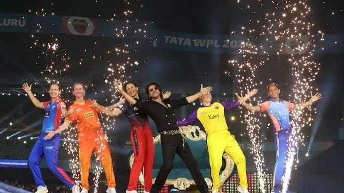WPL 2024: মেয়েদের আইপিএলের উদ্বোধনী অনুষ্ঠান মাতালেন শাহরুখ