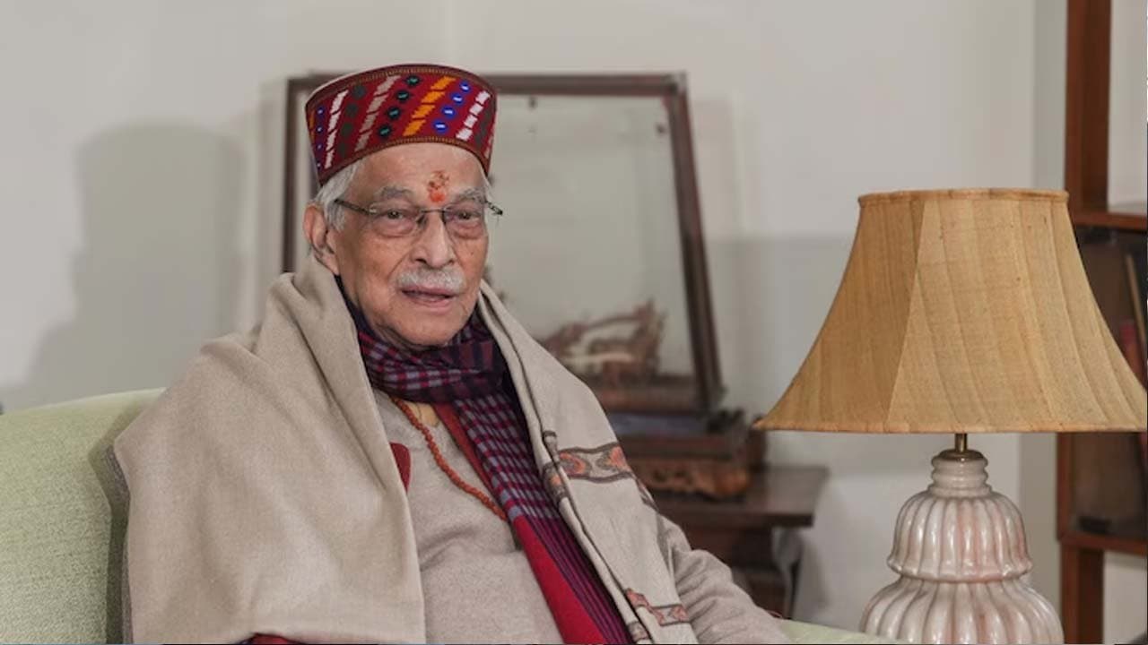 BJP leader Murali Manohar Joshi condem distributing money in the name of welfare before election in India