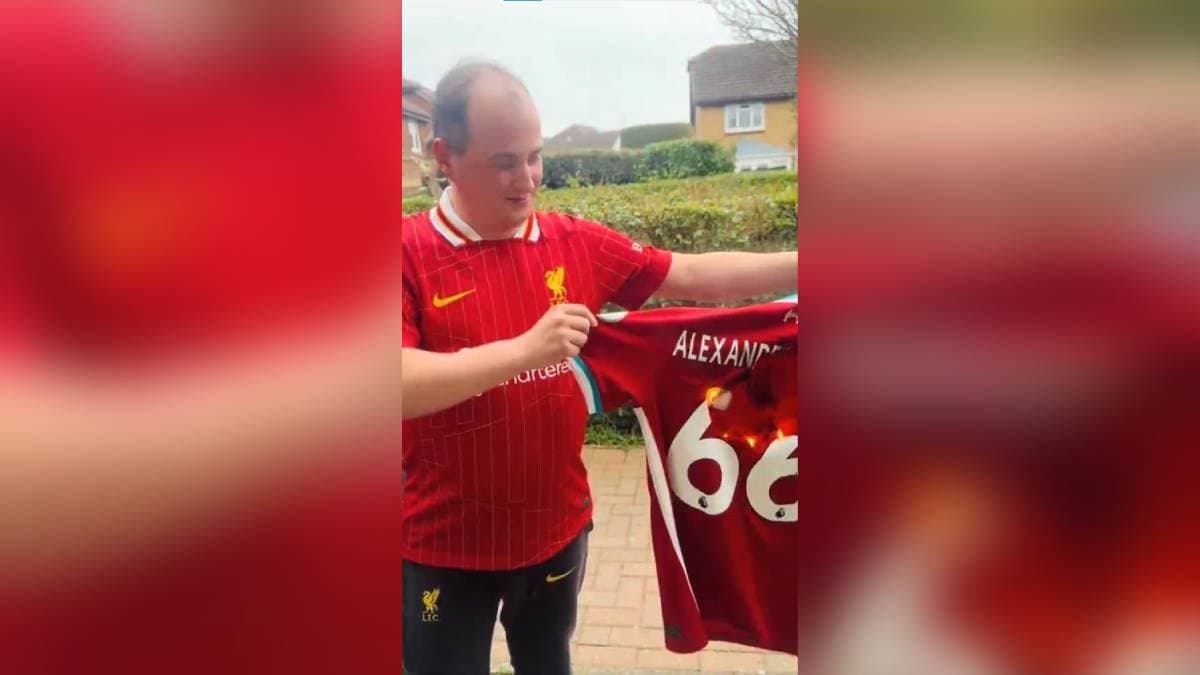 Liverpool fans burn Alexander Arnold jersey after defender announces departure