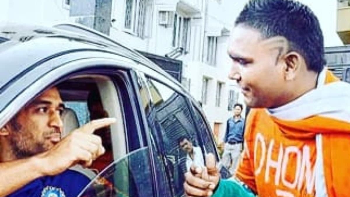 IPL 2025: Spending night in a hotel for only meagre amount superfan of MS Dhoni started IPL tour 15 thousand rupees in his pocket spt 