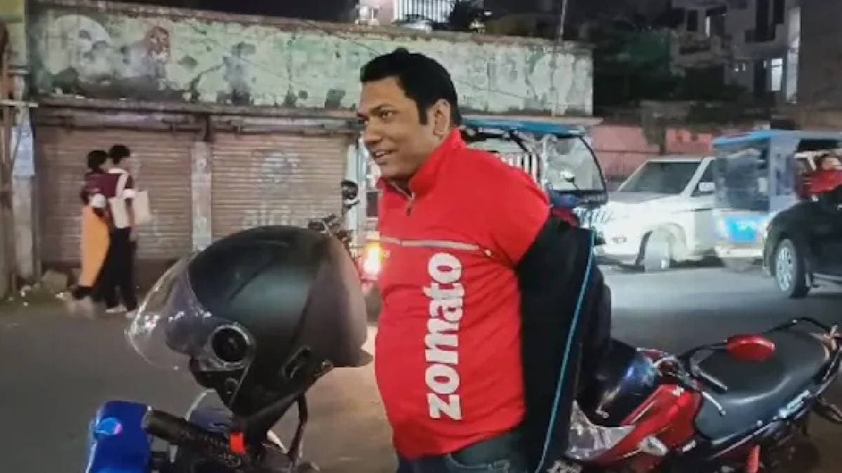 Teacher By Day, Food Delivery At Night: Bihar Man's Struggle For Survival gnr