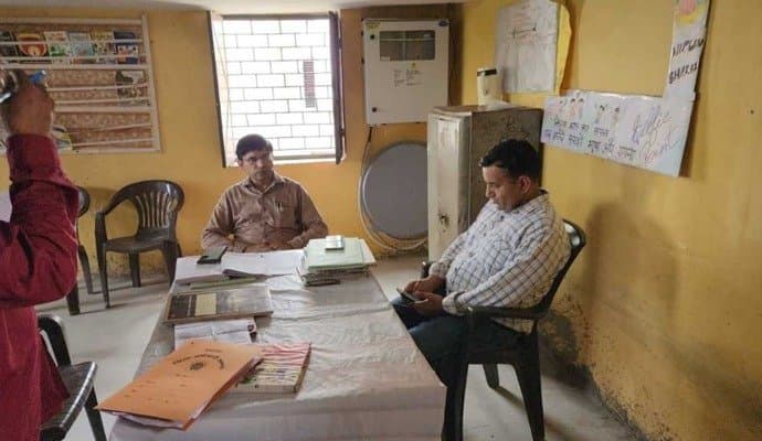 UP teacher suspended for playing Candy Crush during class gnr