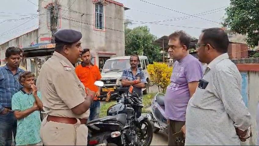 Hooghly: টাকা দিলেই রেলের চাকরি, ভুয়ো নিয়োগপত্রের ফাঁদে পা দিয়ে প্রতারণা চুঁচুড়ায়