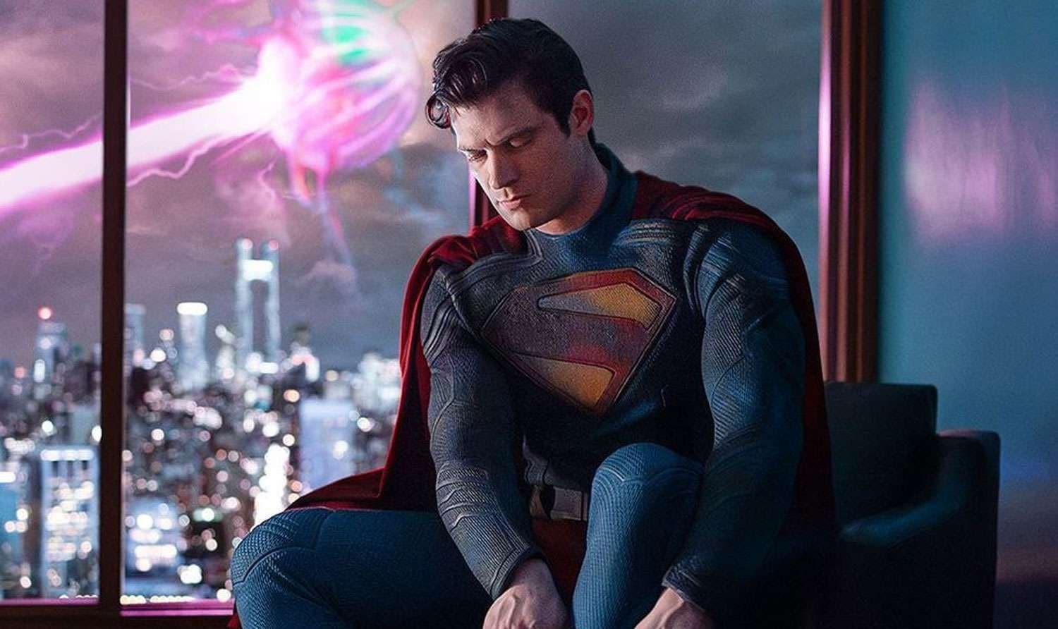 Superman: 'নতুন সুপারম্যান'কে প্রকাশ্যেই কেন গ্রেফতার করল সেনা? হইচই শুরু নেটপাড়ায়!