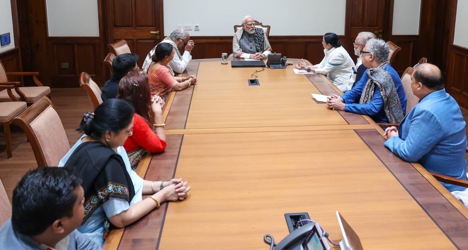 Pm Narendra Modi CM mamata Banerjee meeting