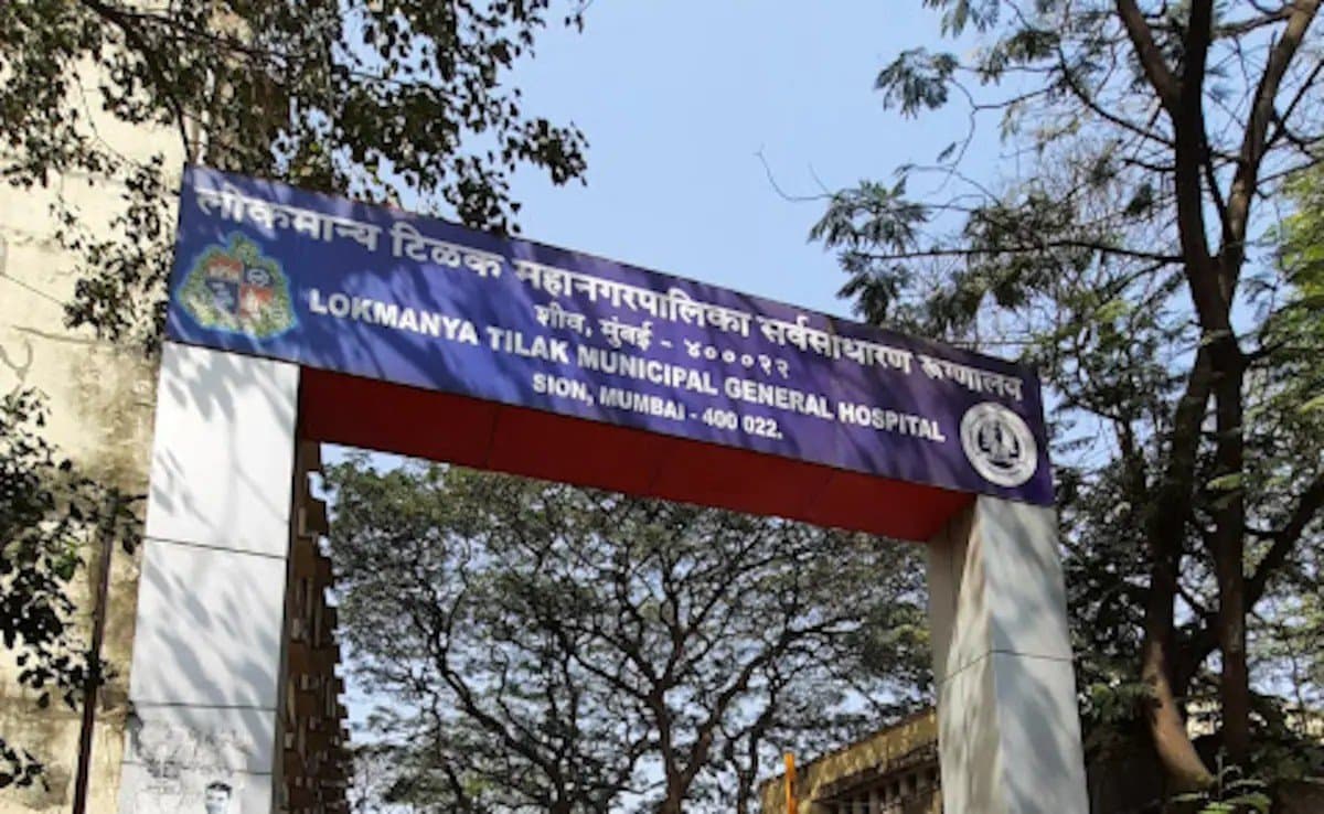 Woman Doctor Assaulted By Drunk Patient, His Relatives At Mumbai Hospital gnr 