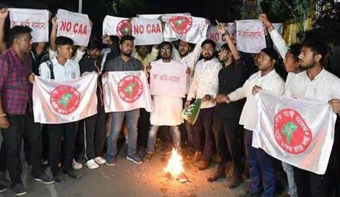 Debate on CAA at Gauhati University campus turns violent