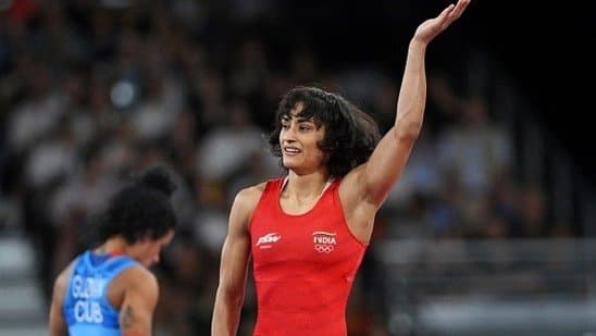 Vinesh Phogat enters final, to fight in gold medal match
