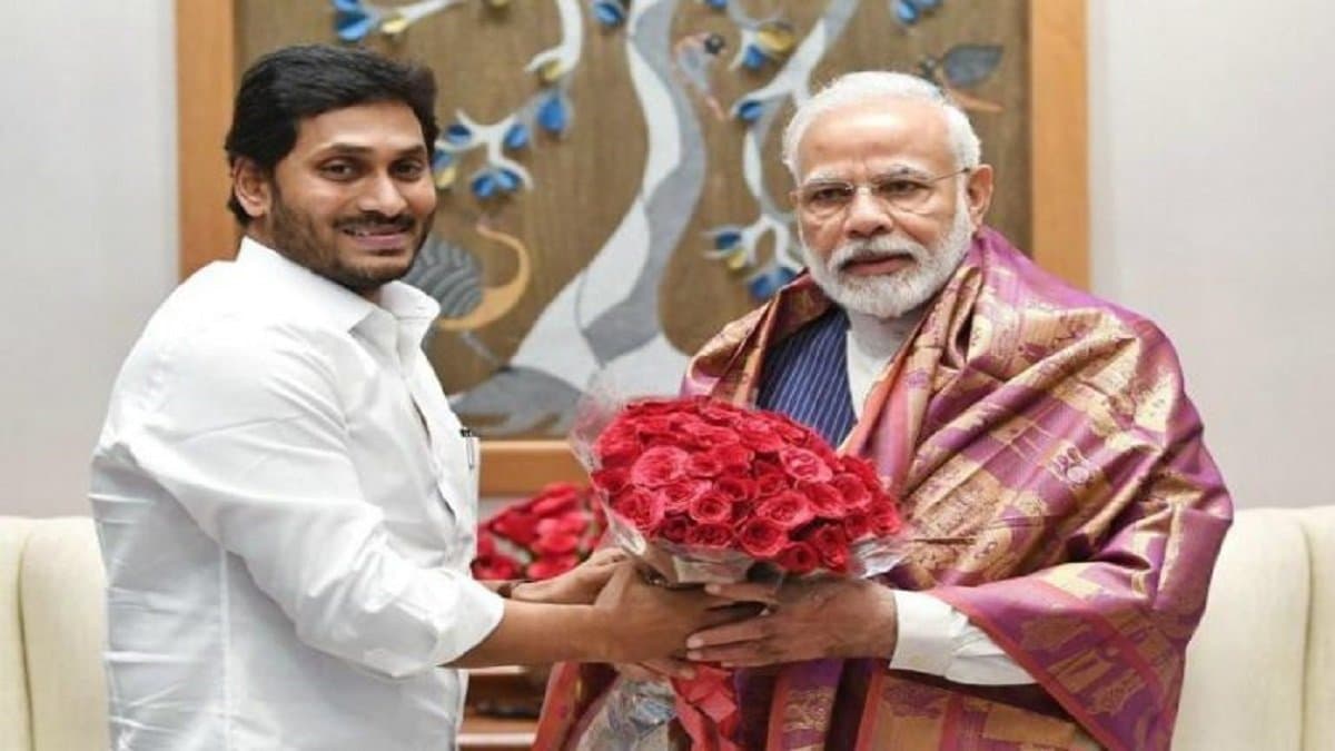 Jagan Reddy, Chandrababu Naidu In BJP Huddles