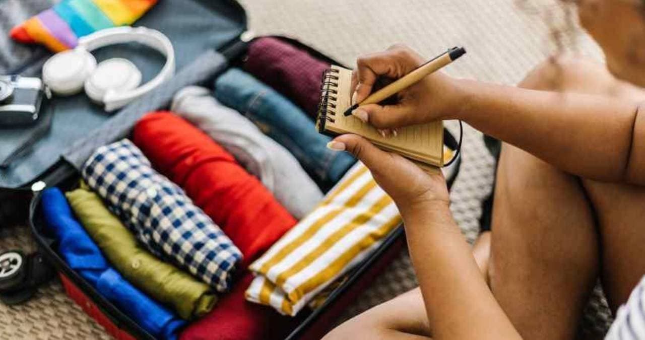 How Bag should be packed while traveling for vacation lif
