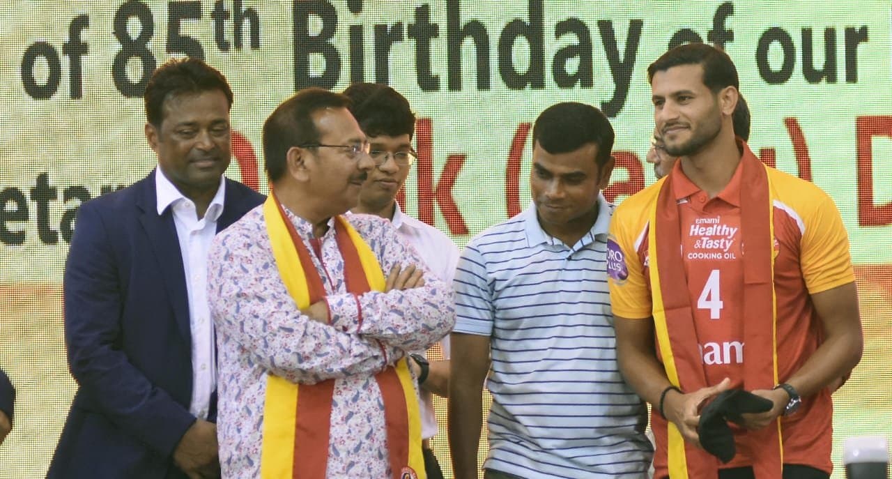 East Bengal: ইস্টবেঙ্গলের স্পোর্টস ডে-তে আকর্ষণ আনোয়ার, সম্মানিত লিয়েন্ডার