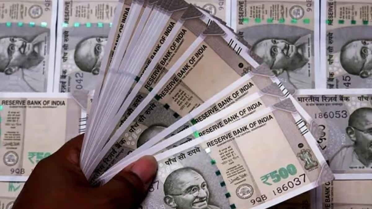  3 percent Hike In Dearness Allowance For Government Employees Cleared Ahead Of Diwali gnr