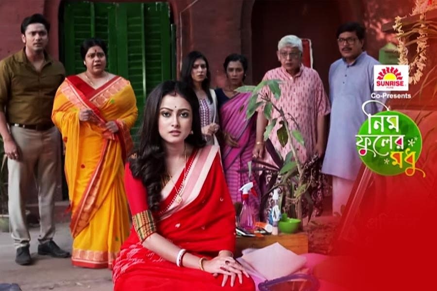 Which serial leads the trp competition in this week