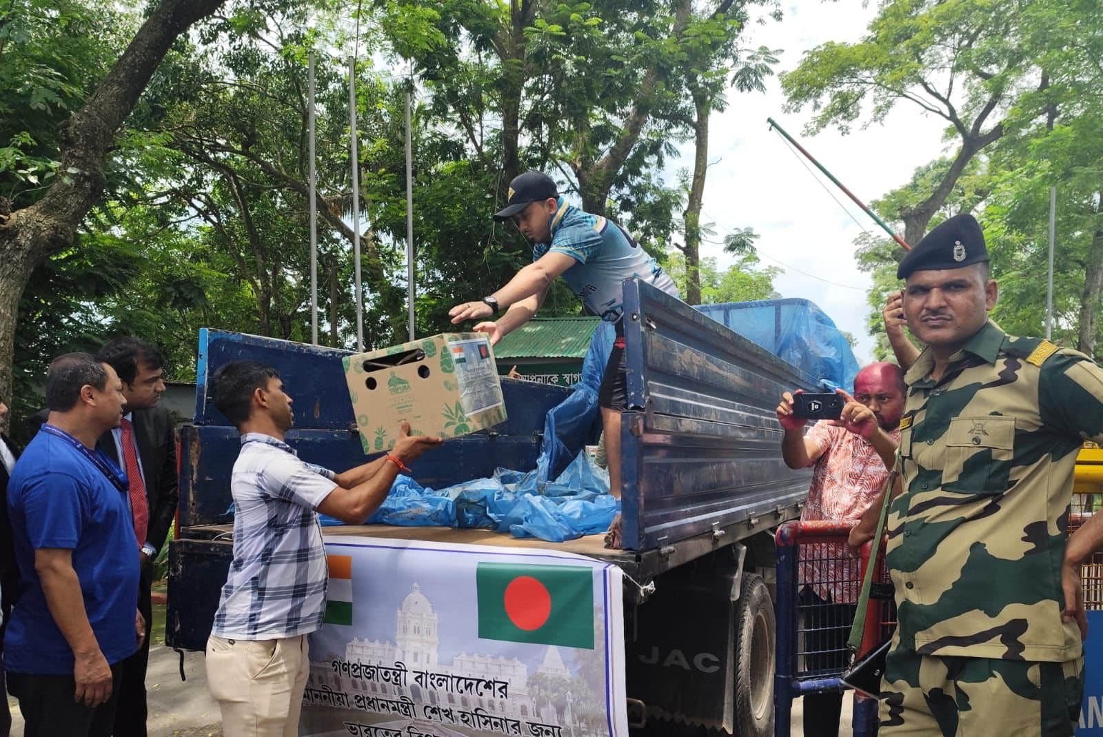 Tripura CM sends 500kg pineapple to Sheikh Hasina