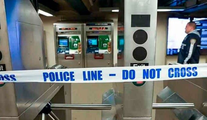 gun fight at new york station, one dead