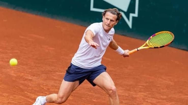 Diego Forlan to make professional tennis debut at next month's Uruguay open spt 