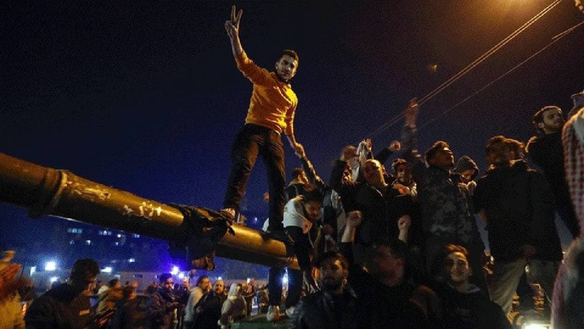 Syrian rebels capture Damascus as President Assad flees gnr