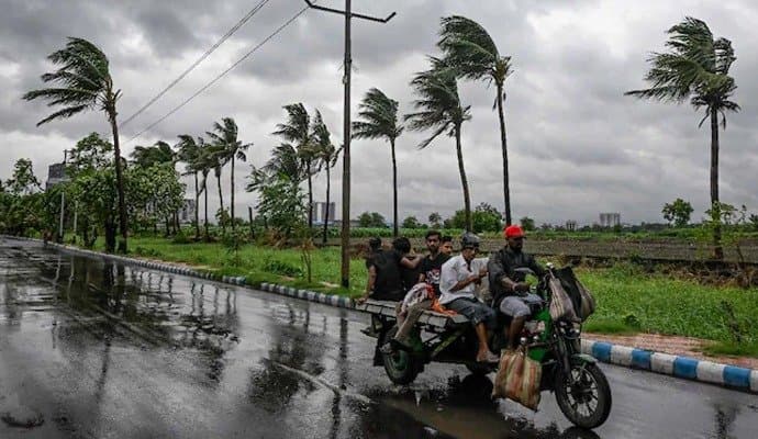 Bihar UP on alert many roads shut in Himachal as rain fury continues