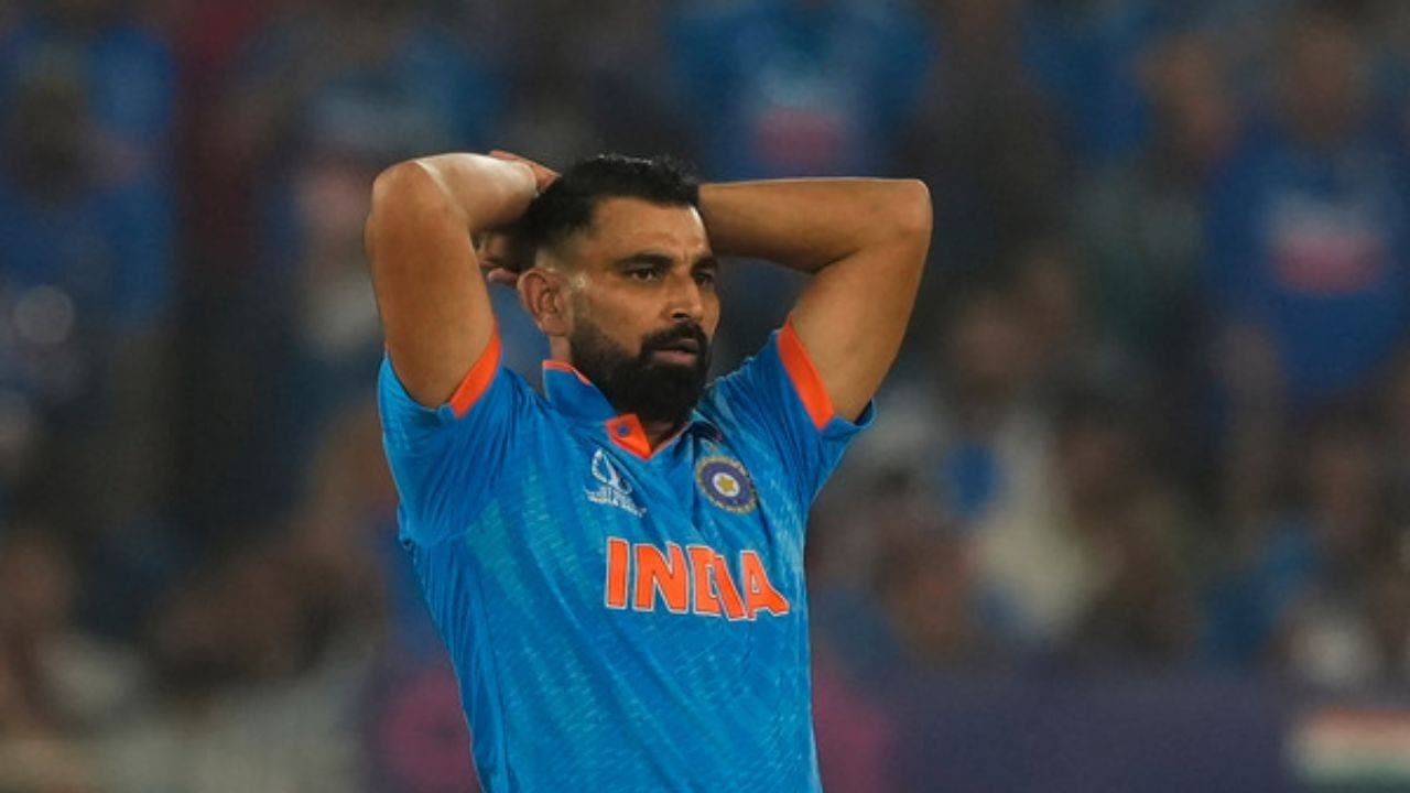 Former star cricketer Manoj Tiwary criticised BCCI selectors over the handling of the situation of Mohammed Shami