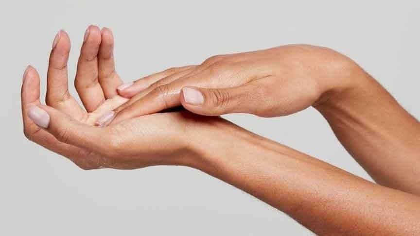 These all tricks can give a tan  and shrink free hands and make your hands glowing lif