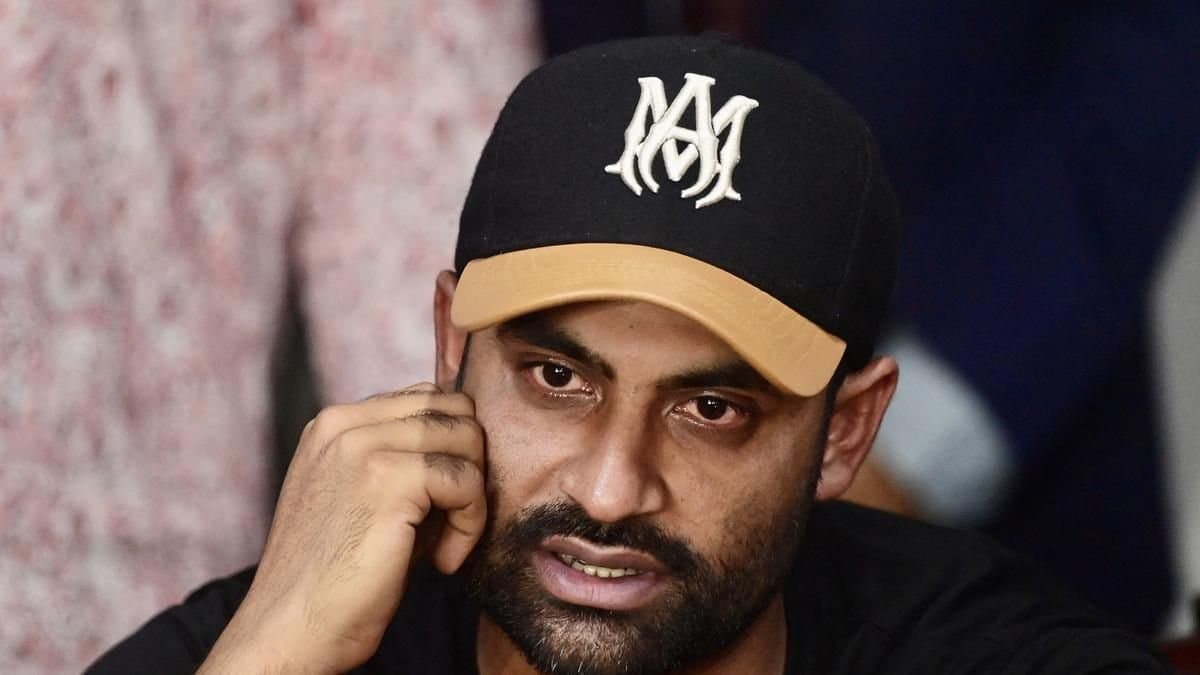 Tamim Iqbal rushed to hospital after suffering heart attack during Dhaka Premier League game spt 