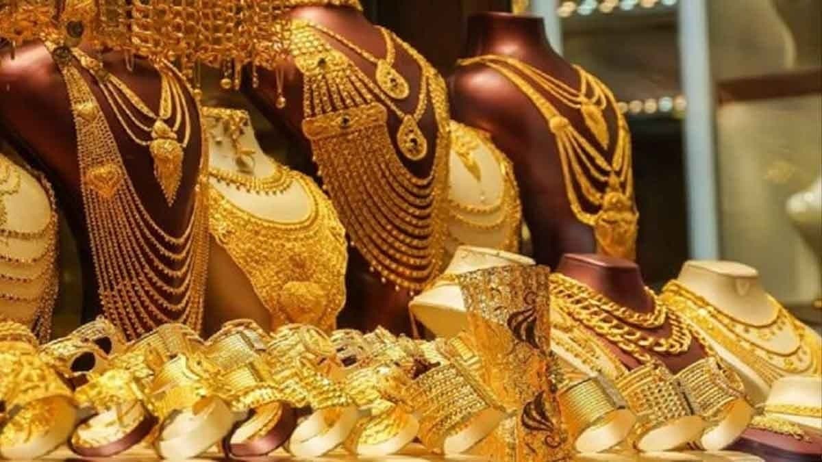 Gold Price Falls Today Check 22 Carat Gold Price in top cities on 31 March