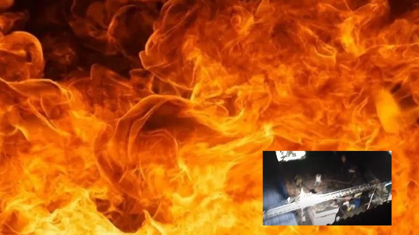 Fire breaks out on Gariahat_gnr