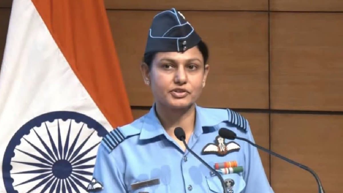 Briefed media on Operation Sindoor know Who is Wing Commander Vyomika Singh