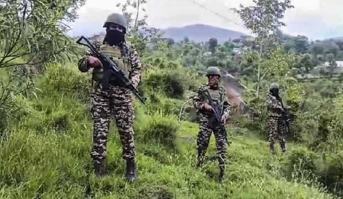 Militants kill CRPF inspector in Jammu’s Udhampur district gnr