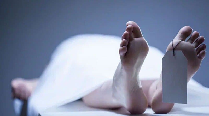  72 year old man committed suicide in kolkata 