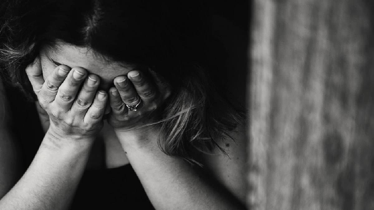 Women tenants are forced to have Physical Intimacy with Landlords