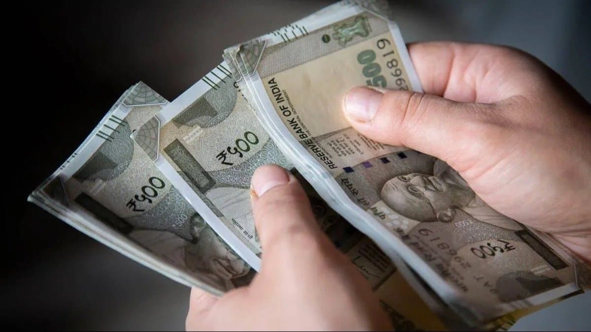 Inequality in World Financial expert warns about Indias crisis says Half of India has less than three and half lakh