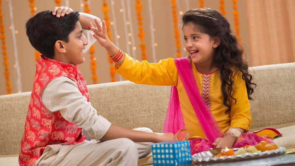 Bhai Phota 2025: How to decorate Bhai Phota sweet thali for brother instead of regular sweets 