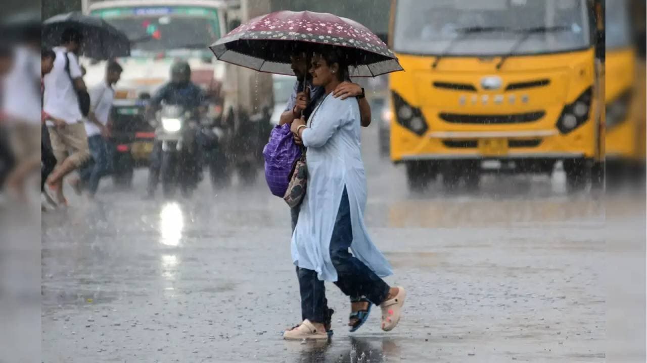 IMD weather forecast: Heavy rain forecast in south bengal this weekend