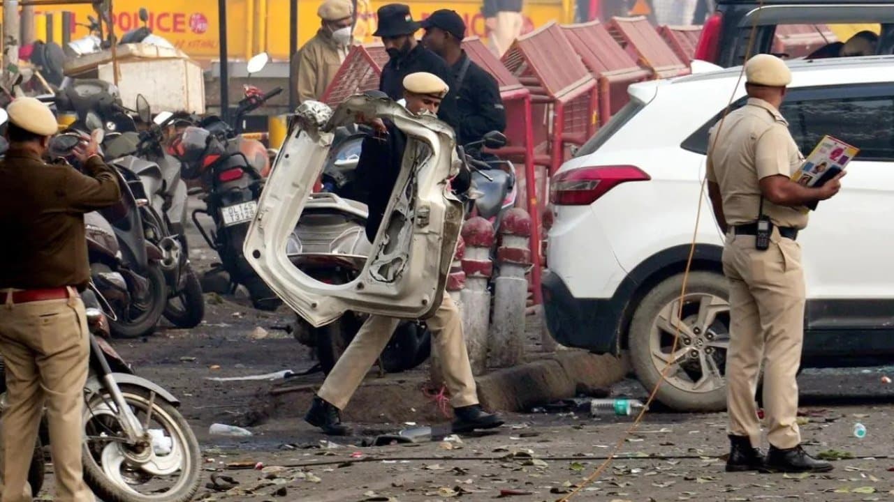 Delhi 10/11 Blast: the Hyundai i20 entered Delhi in Monday morning blast occurred in the evening
