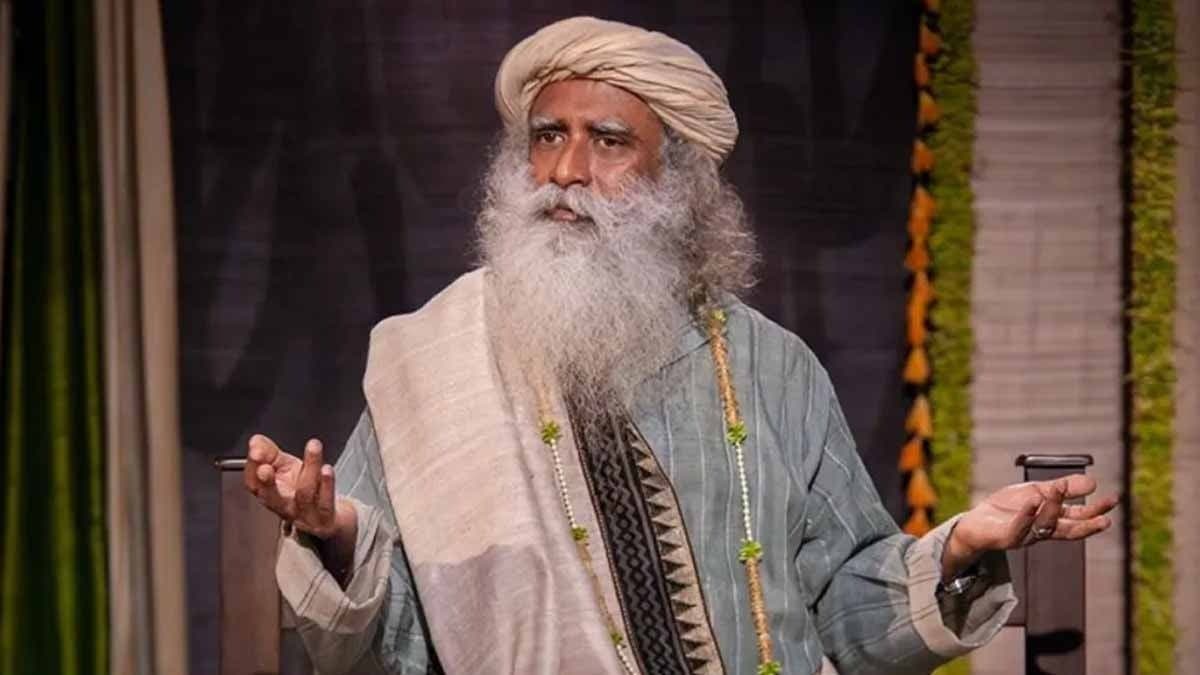  150 police raided the isha foundation of sadguru_gnr