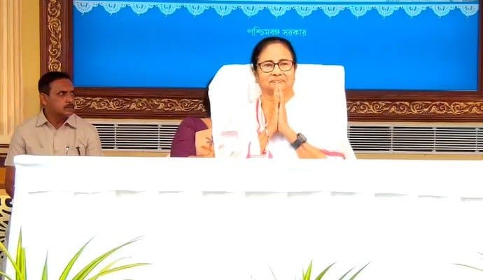 Durga Puja carnival begins at Red Road, CM Mamata Banerjee attends show