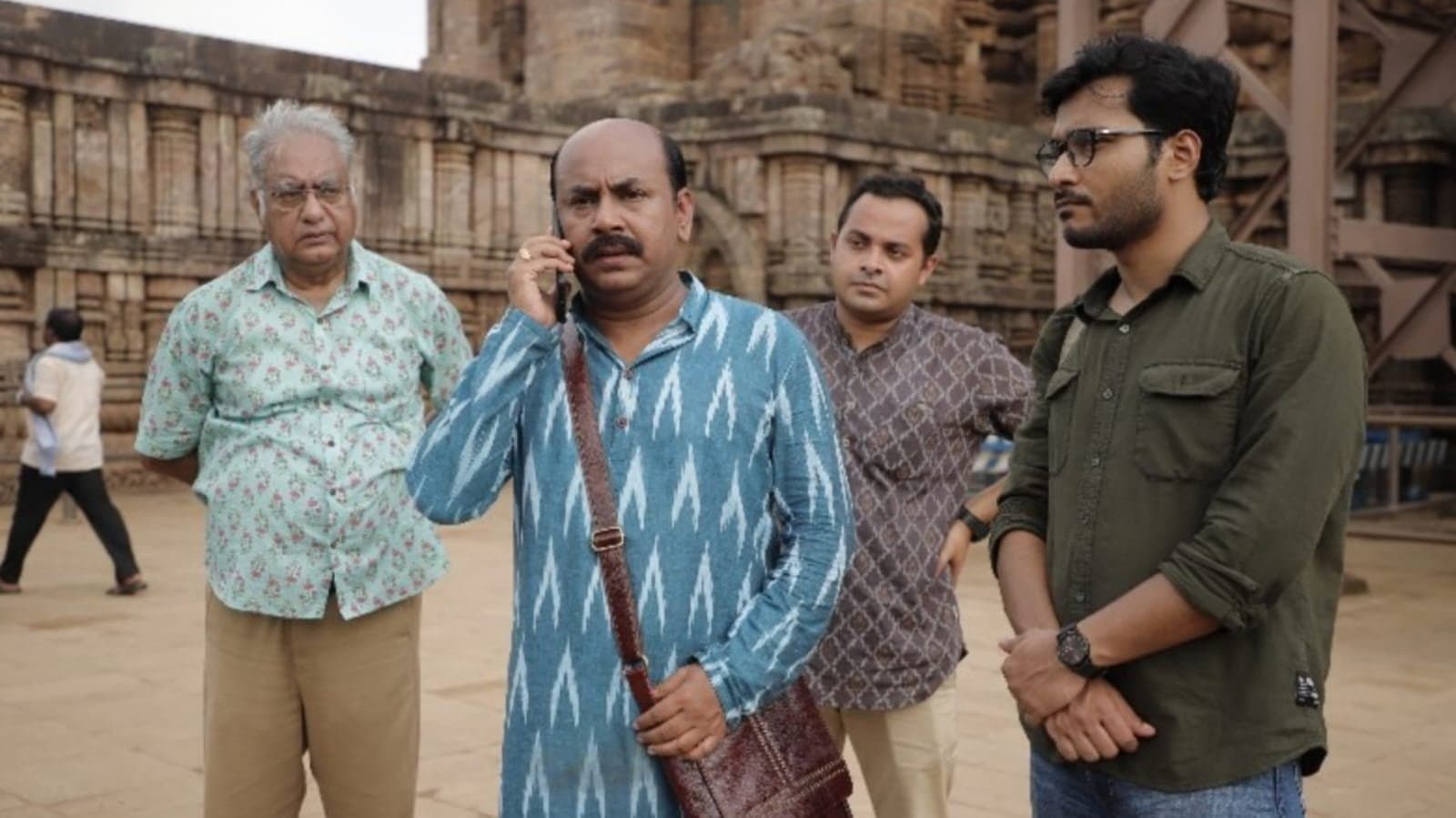 review of hoichoi web series puro puri eken starring anirban chakrabarti suhotra mukhopadhyay somak ghosh rahul arunodoy banerjee rajnandini paul ent  