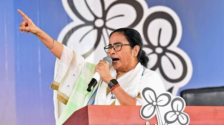 Mamata Banerjee in hospital for eye operation