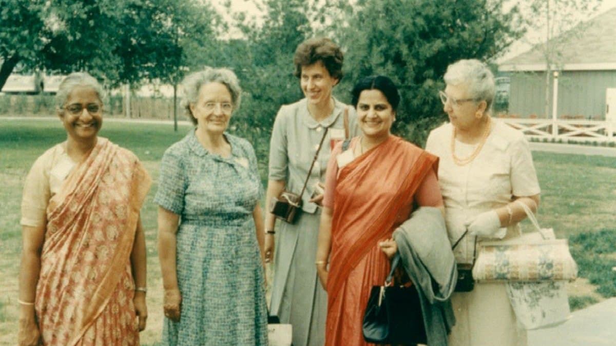 Married at a young age earned fame after her husband death know aspiring story of first female engineer of India 