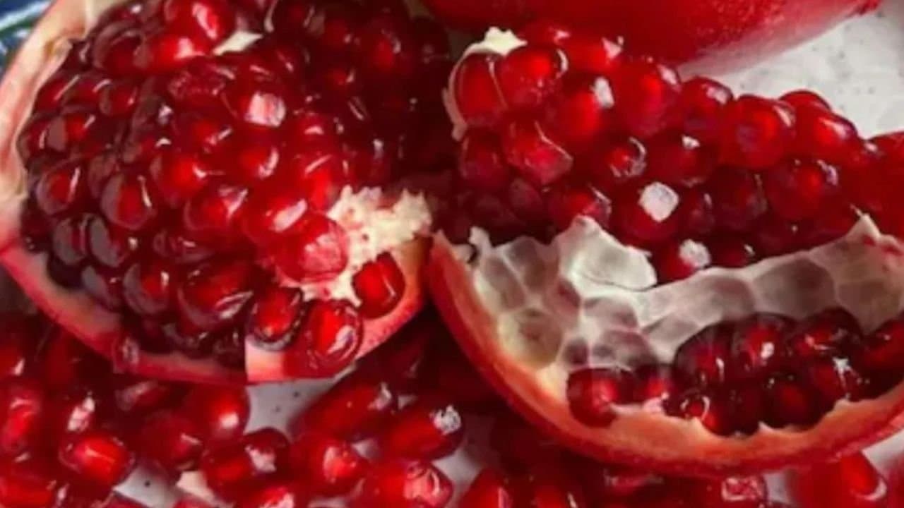 Health tips benefits of having pomegranate 
