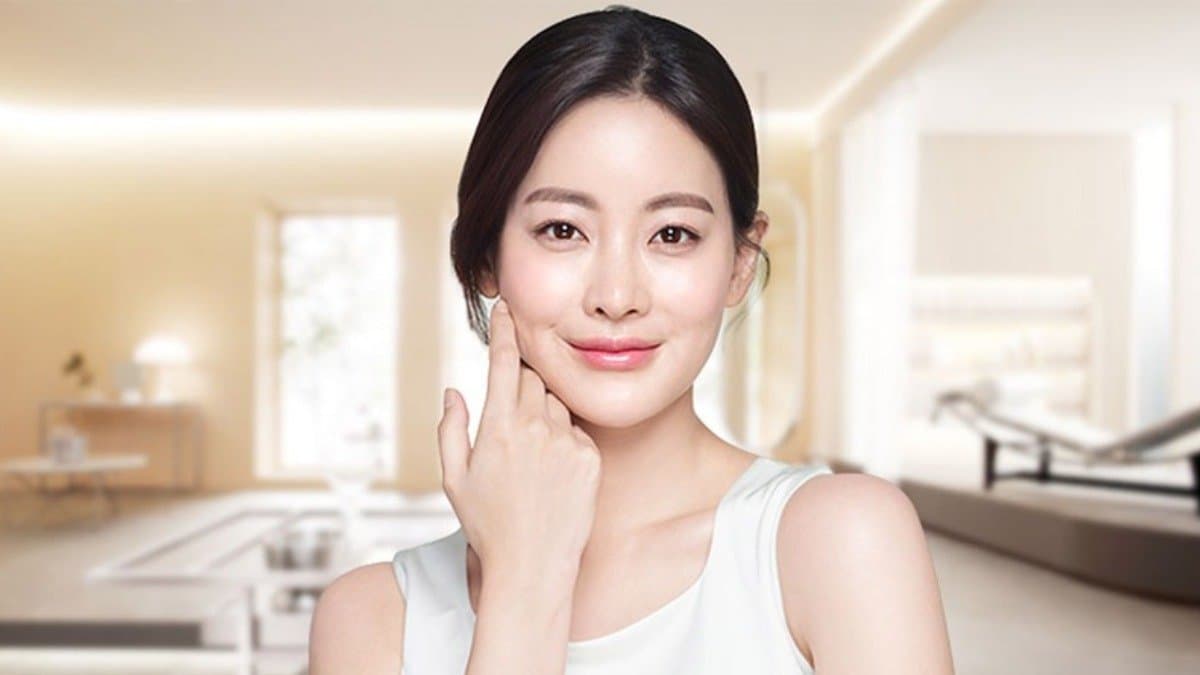 By this skincare tips you will easily get Korean Glass skin 