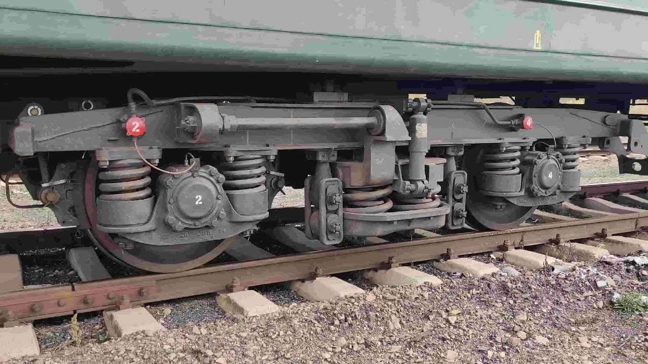 Train Wheels: Steel on Steel friction makes enormous grip