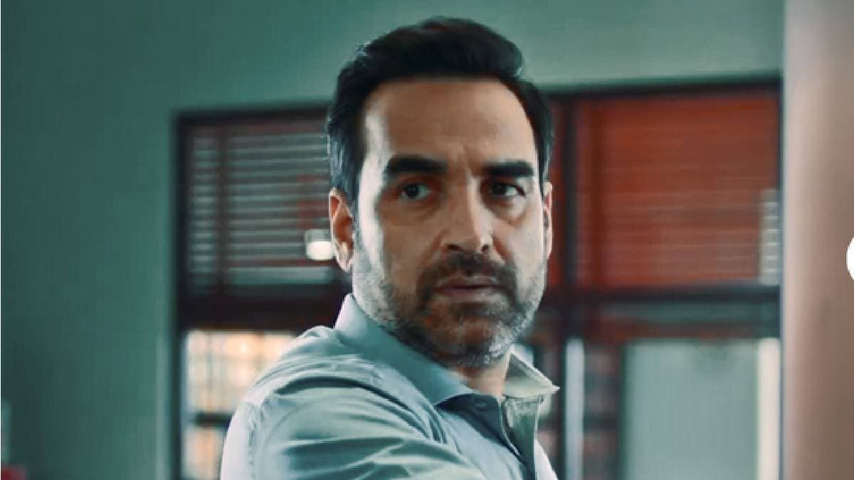 Pankaj Tripathi runs nearly naked in Metro In Dino trailer scene