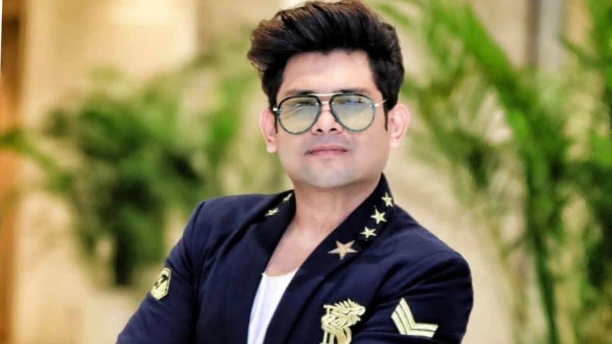 Aneek Dhar going to host a new musical reality show called Sonar Jalsha