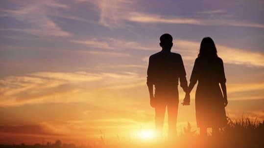 Man Quits Rs 1 Crore Job To Take Care Of His Pregnant Wife 